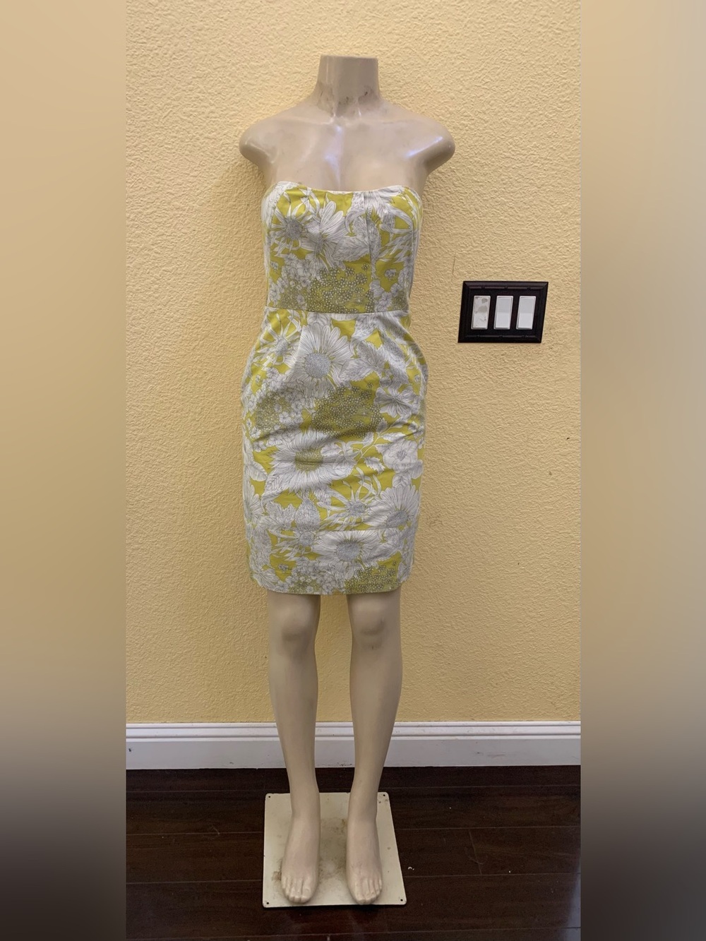 J.Crew Size 2 Yellow With White Floral Print Strapless Mini Dress